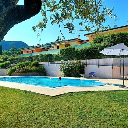 Regina Gardesana Villa ภายนอก รูปภาพ