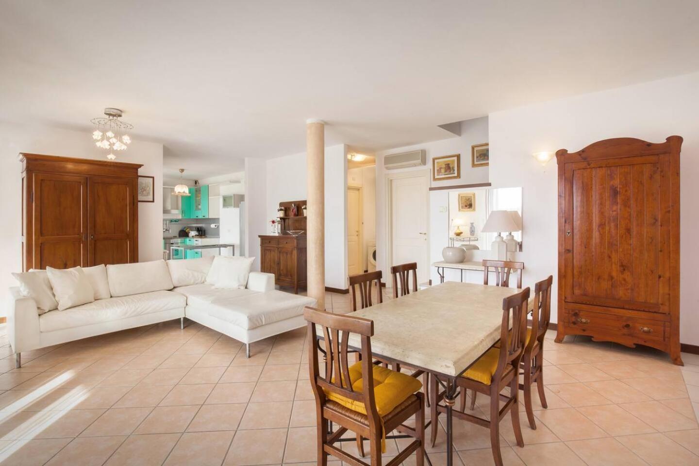 Regina Gardesana Villa ภายนอก รูปภาพ