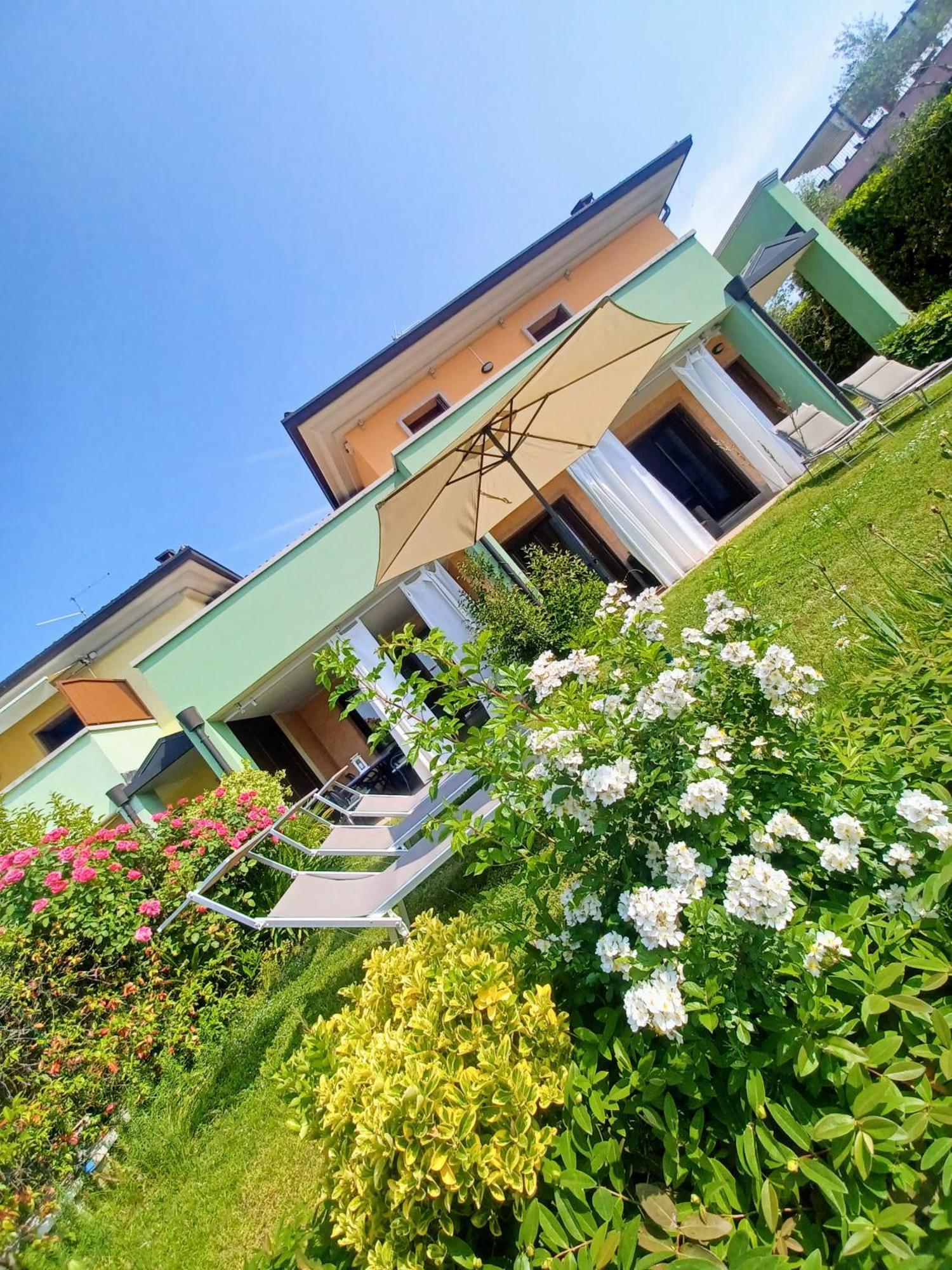 Regina Gardesana Villa ภายนอก รูปภาพ